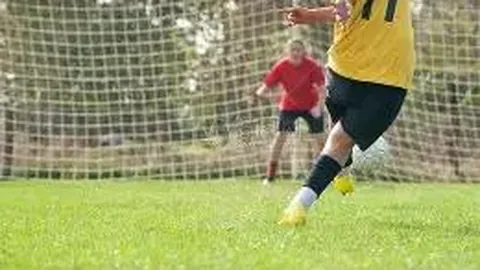 莱万实力究竟几何？德甲五连庄40+进球纪录显威